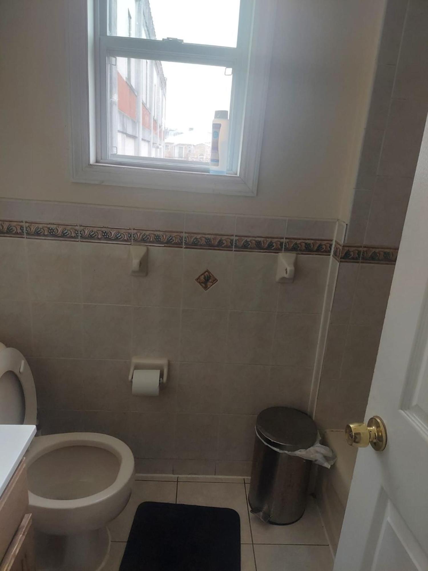 Crystal Room 1 Guest House Near 12Mins To Ewr Airport / Prudential / Njit / Penn Station Newark Exterior photo