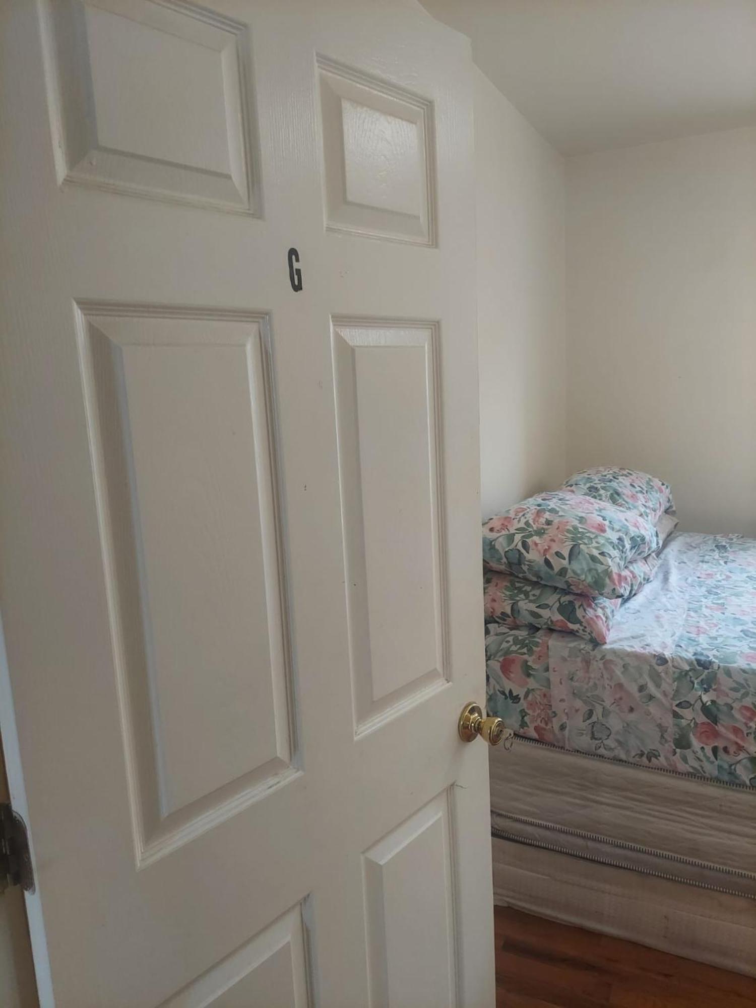 Crystal Room 1 Guest House Near 12Mins To Ewr Airport / Prudential / Njit / Penn Station Newark Exterior photo