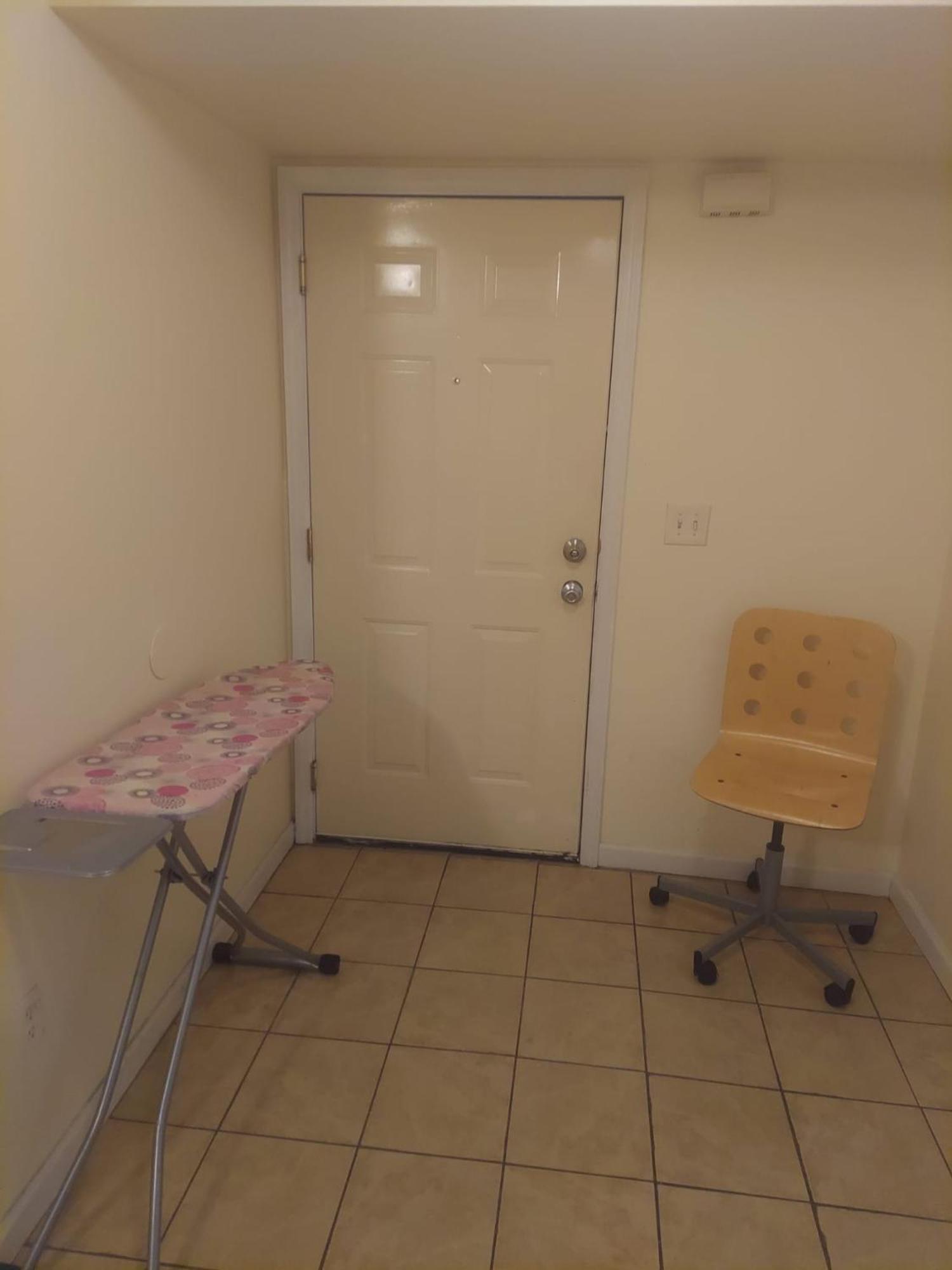 Crystal Room 1 Guest House Near 12Mins To Ewr Airport / Prudential / Njit / Penn Station Newark Exterior photo