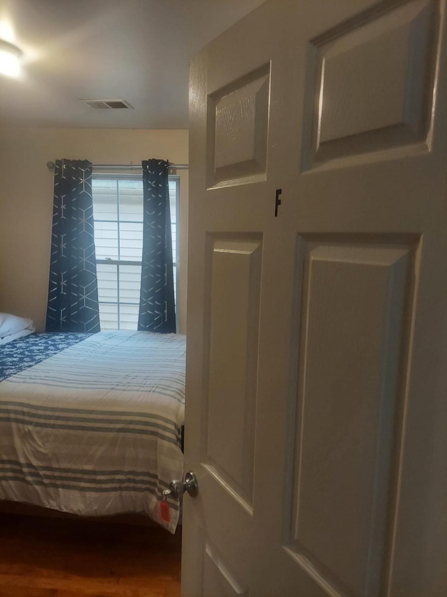 Crystal Room 1 Guest House Near 12Mins To Ewr Airport / Prudential / Njit / Penn Station Newark Exterior photo