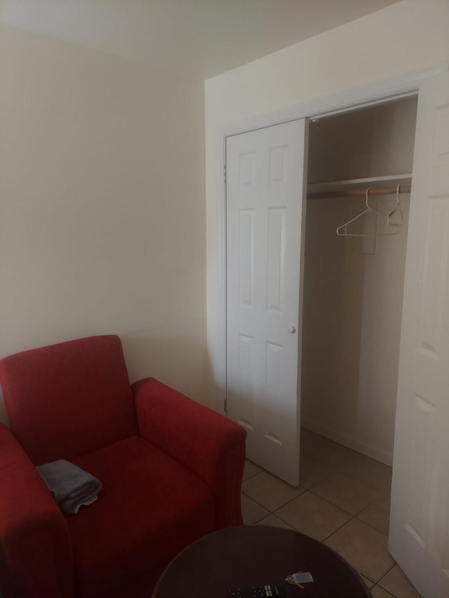 Crystal Room 1 Guest House Near 12Mins To Ewr Airport / Prudential / Njit / Penn Station Newark Exterior photo