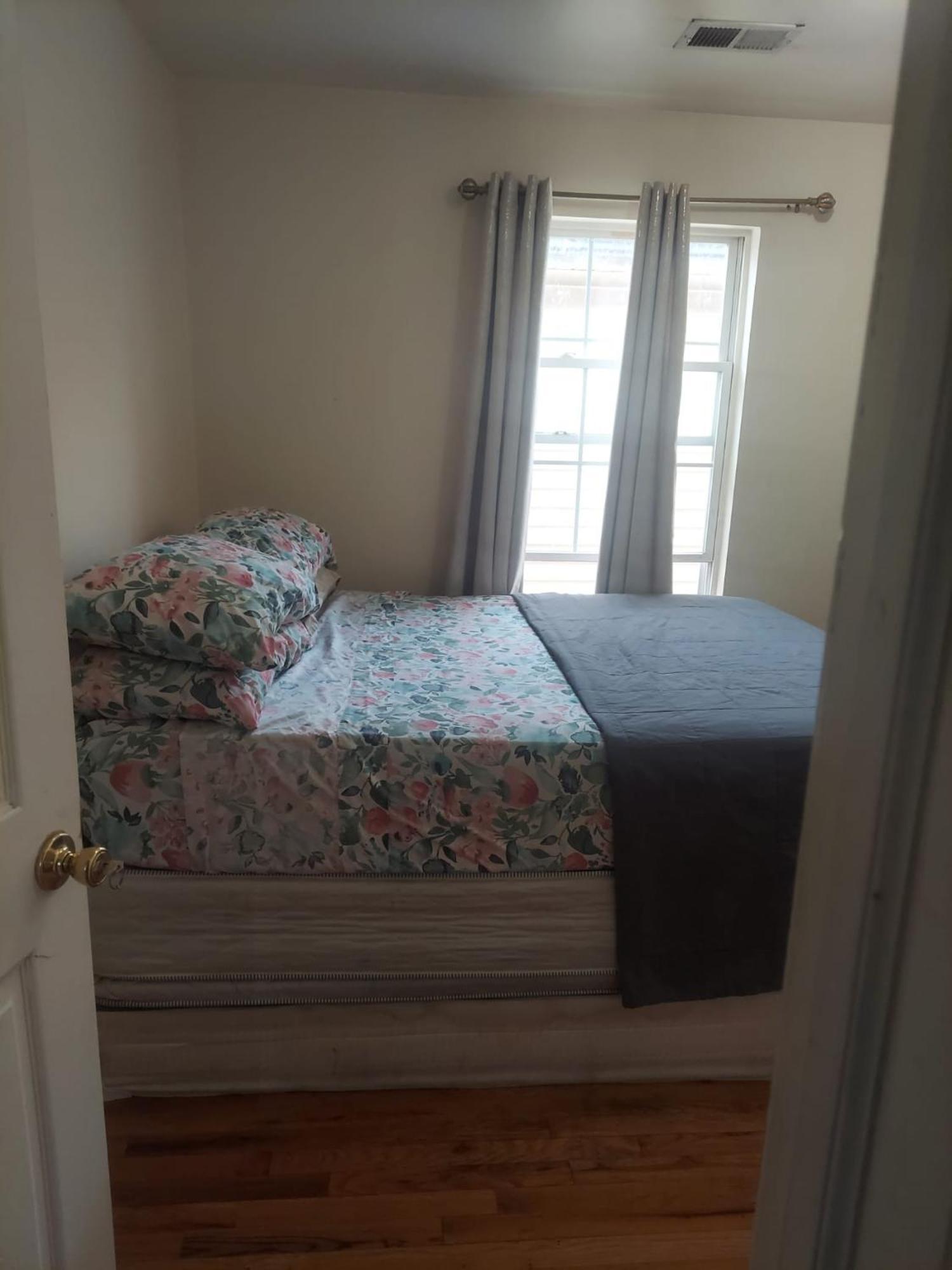 Crystal Room 1 Guest House Near 12Mins To Ewr Airport / Prudential / Njit / Penn Station Newark Exterior photo